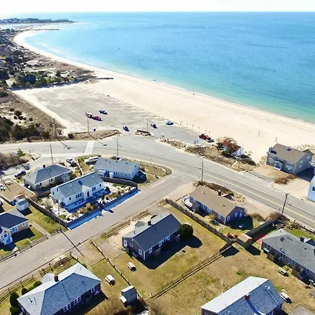 Cape Cod Retreat Patio, Walk To Craigville Beach